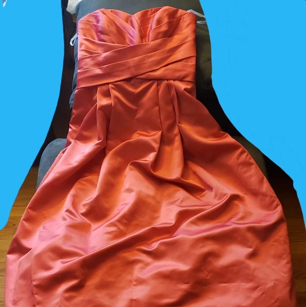 Size 14 women's/prom bridesmaid dress